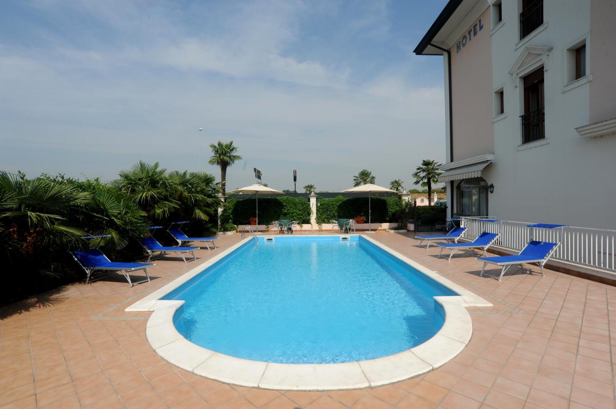 Hotel Master Albignasego Kültér fotó