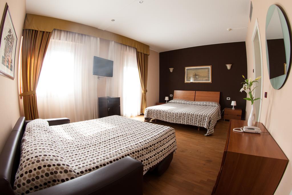 Hotel Master Albignasego Szoba fotó